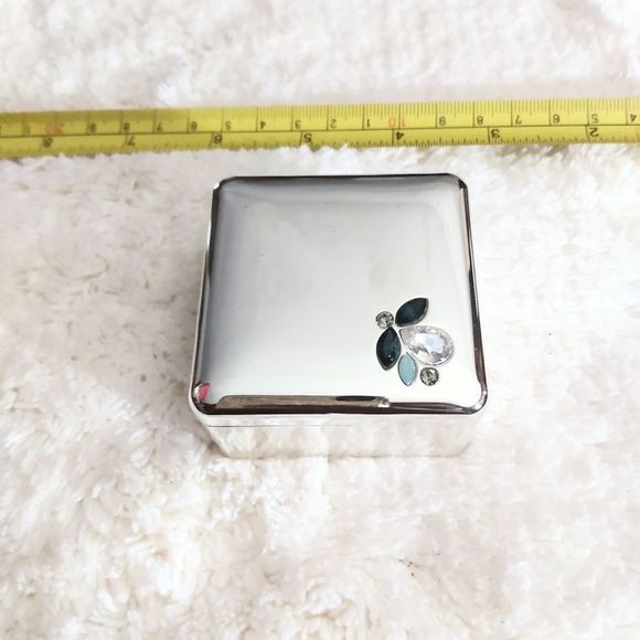 Swarovski Crystal Leaf Jewelry Box Sliver - Picture 2 of 6